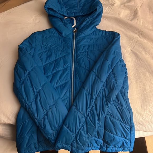 Guess jacket perfect condition Size M - Picture 4 of 4